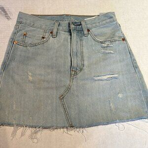 Levis Light Wash Mini Skirt In Size 24 Orxs